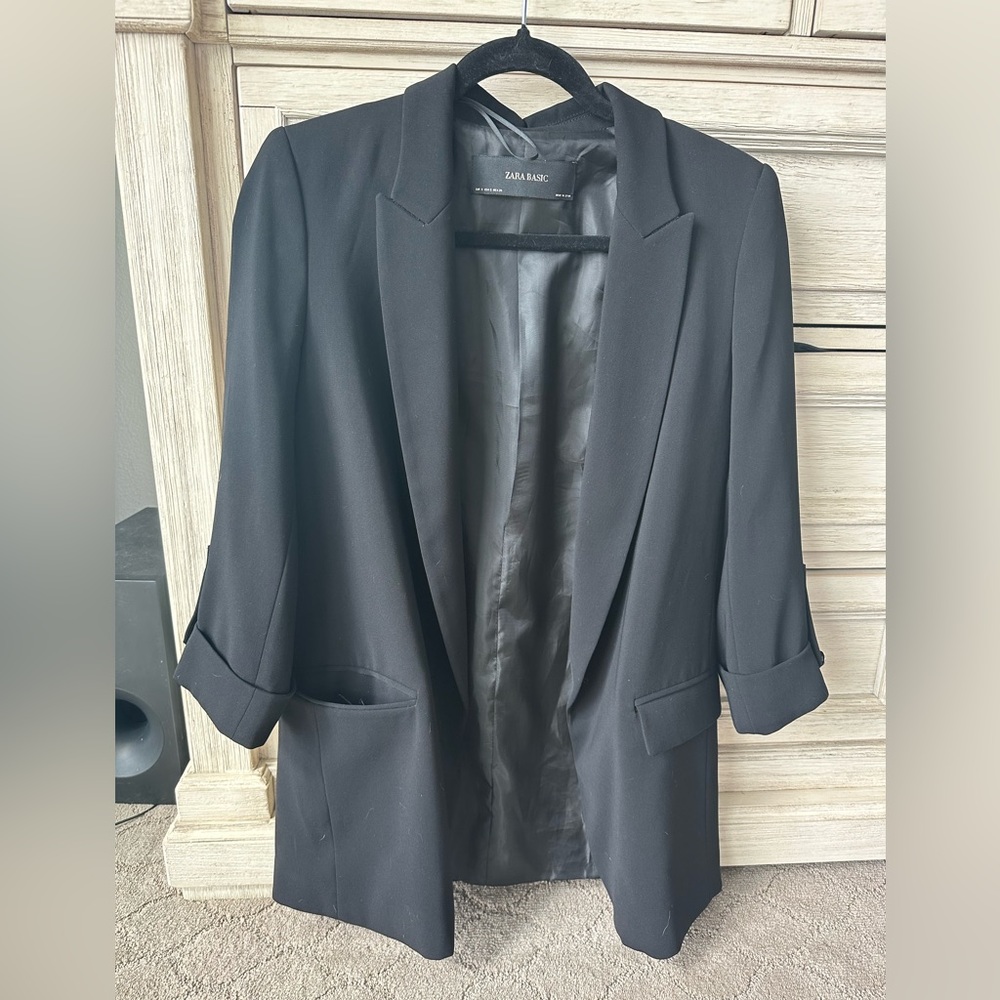 ZARA black blazer w/cropped sleeves + silver button detail